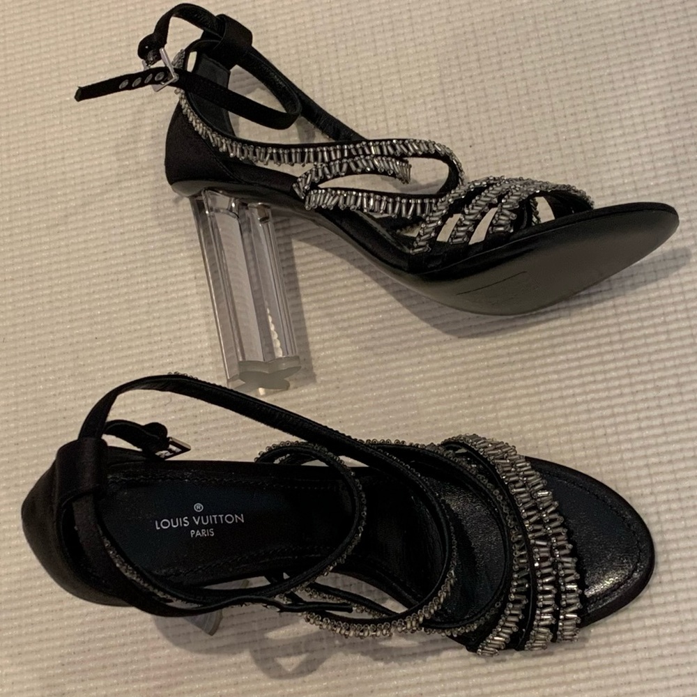 Authentic Louis Vuitton Black Sandals heels size 37